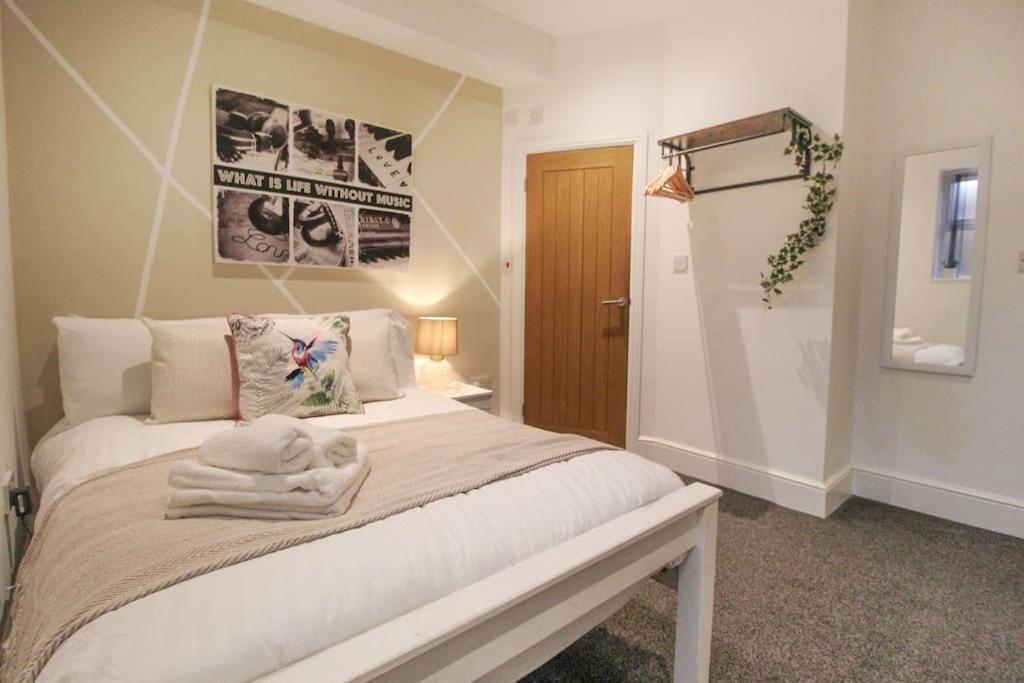 Spacious 1 Bed Apartment 1 Minute Walk From Square Nottingham Exterior foto